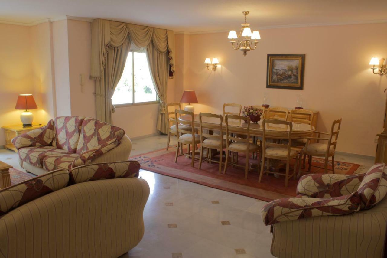 Riyadh House Marbella Appartement Buitenkant foto