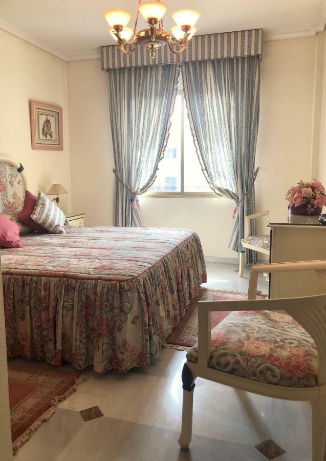 Riyadh House Marbella Appartement Buitenkant foto