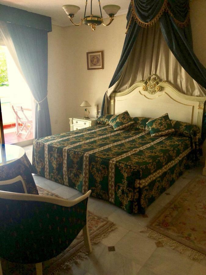 Riyadh House Marbella Appartement Buitenkant foto