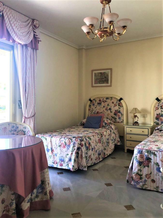 Riyadh House Marbella Appartement Buitenkant foto