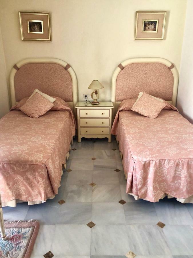 Riyadh House Marbella Appartement Buitenkant foto