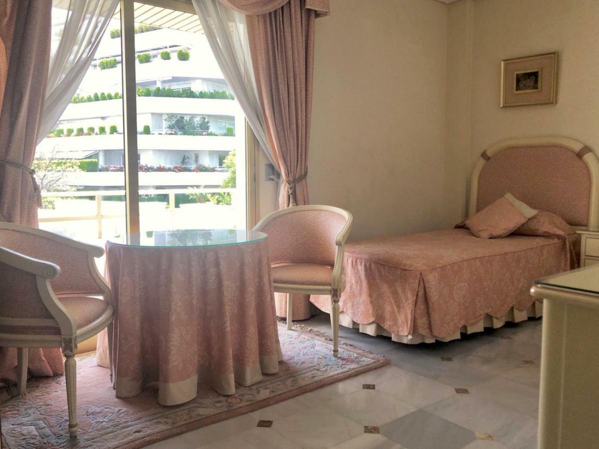 Riyadh House Marbella Appartement Buitenkant foto